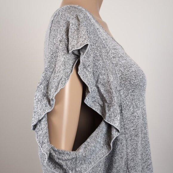 3/$20 Reitmans Ruffled Cold Shoulder Top Long Sleeve Stretch Knit Scoop Neck - Picture 7 of 9